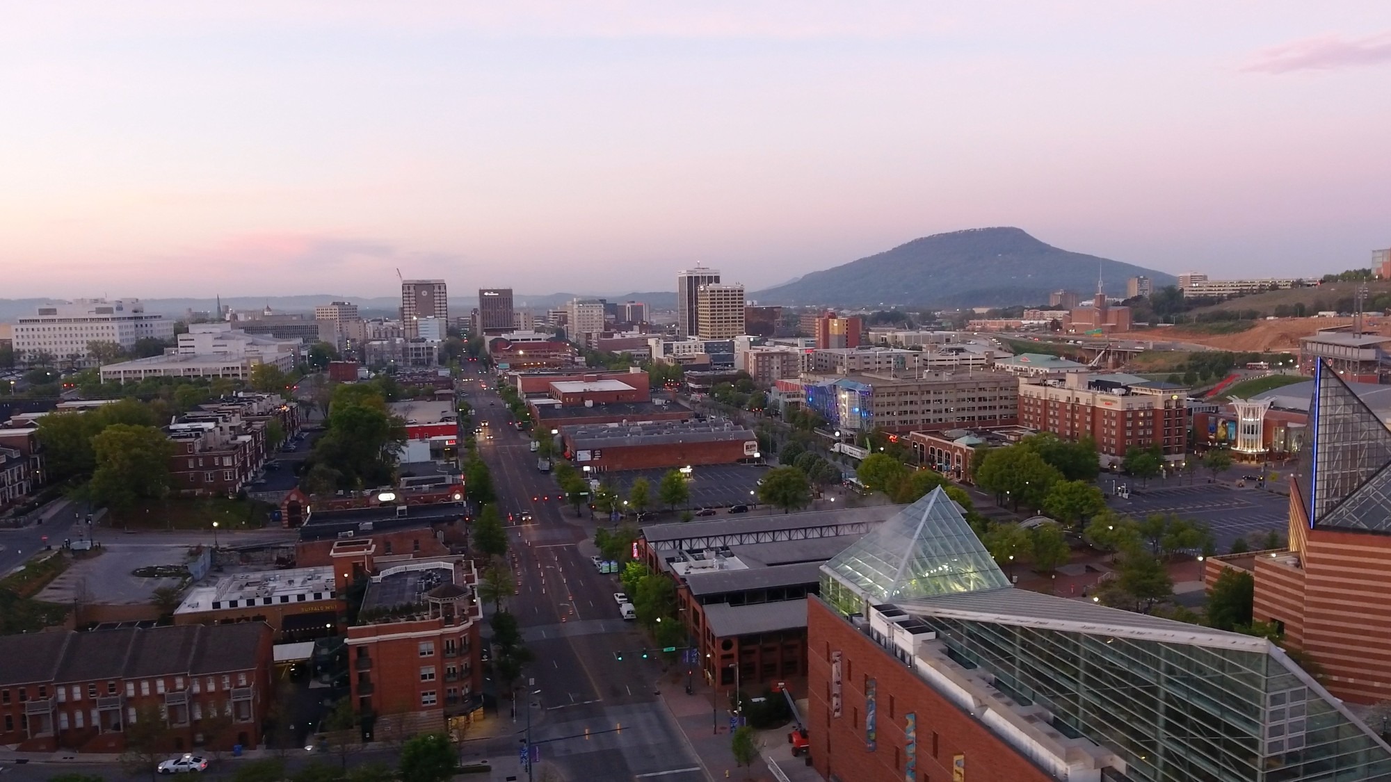 Aerial shot of a cityscape in Chattanooga, Tennessee